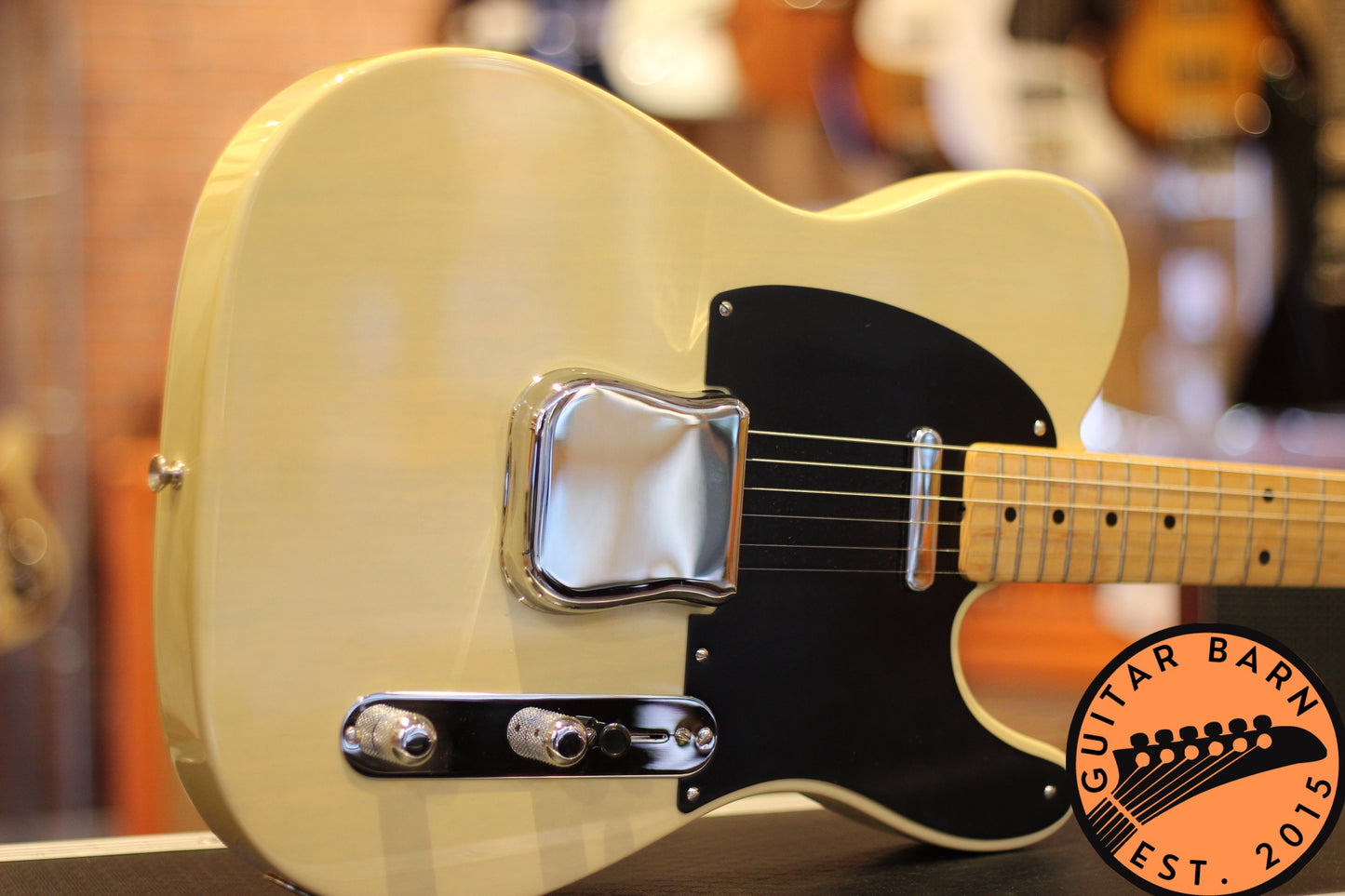 Fender Limited Edition American Vintage '52 Telecaster Black Guard *MINT*