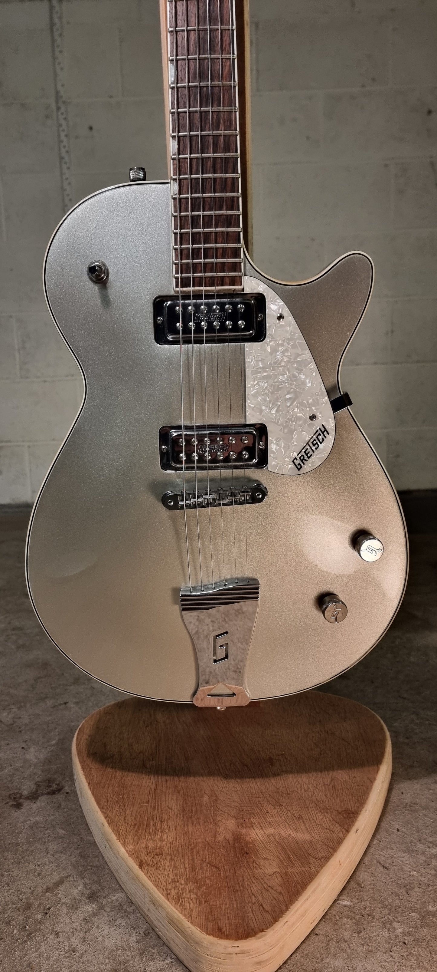 Gretsch G5426 Jet Club Silver With Hard Case, Pre-Loved